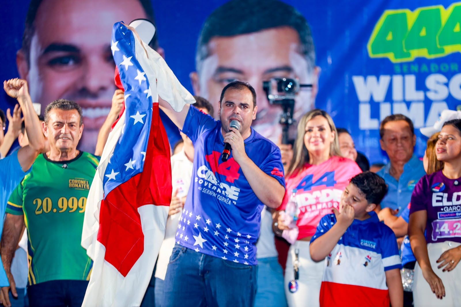 No momento, você está visualizando Cidade vai apoiar famílias cuidadoras e ampliar atendimento domiciliar ao público 60+ no Amazonas