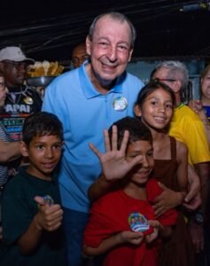 Leia mais sobre o artigo Omar propõe pacto para alfabetizar crianças até o 2º ano no Amazonas