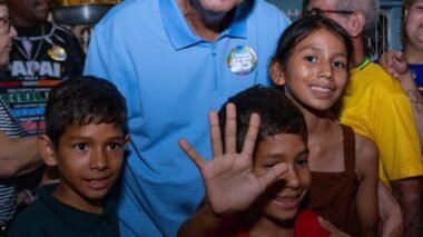 Omar propõe pacto para alfabetizar crianças até o 2º ano no Amazonas