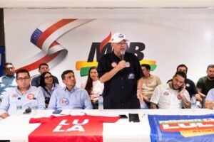 Leia mais sobre o artigo Eduardo Braga reúne frente ampla de prefeitos, parlamentares e lideranças de diferentes partidos e convoca grande ato por Lula e Omar neste domingo