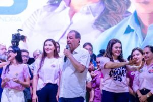 Leia mais sobre o artigo Omar propõe brigadas municipais e investigação especializada para combater queimadas no Amazonas