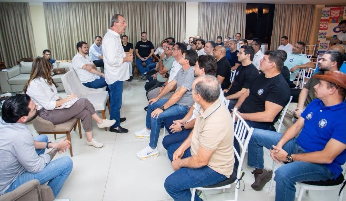 No momento, você está visualizando Após reunir apoio dos 62 prefeitos, Omar amplia aliança na capital com 37 vereadores
