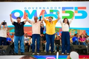 Leia mais sobre o artigo Omar reúne apoio dos 62 prefeitos do Amazonas e defende união para governar o Estado